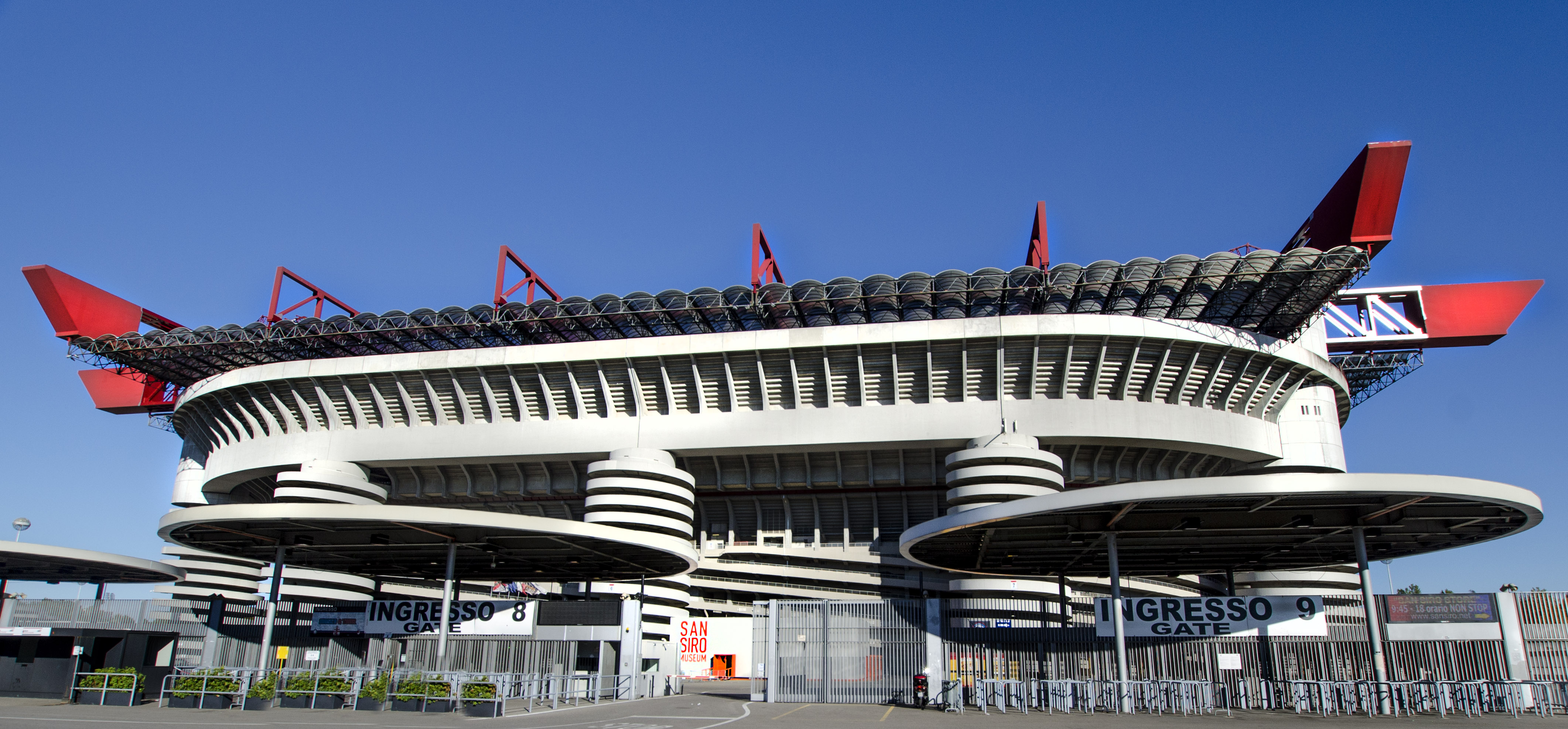 Photo of Stadio San Siro, quale futuro? Due proposte al vaglio