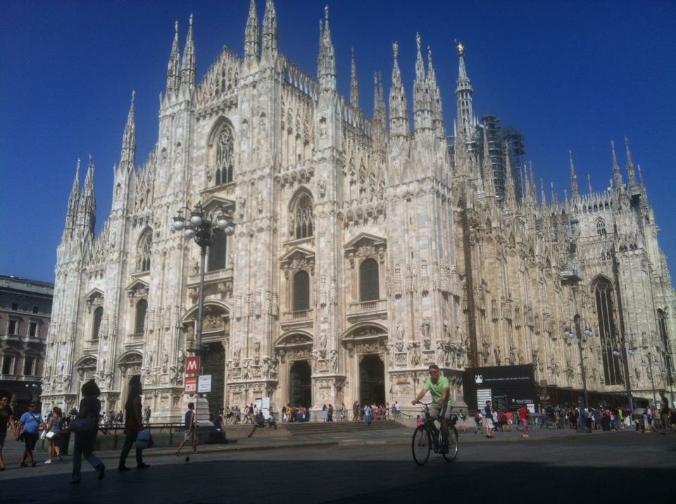 Photo of Turismo a Milano luglio 2018: boom di turisti appassionati d’arte!