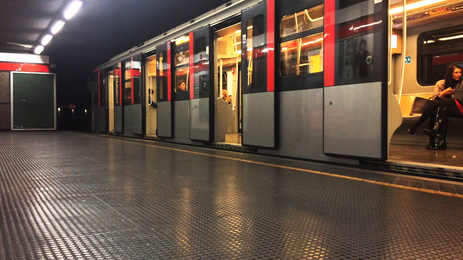 Photo of Metropolitana di Milano: curiosità e aneddoti!