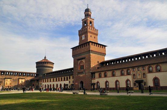 Photo of Castello Sforzesco di Milano, il simbolo mai del tutto amato della città