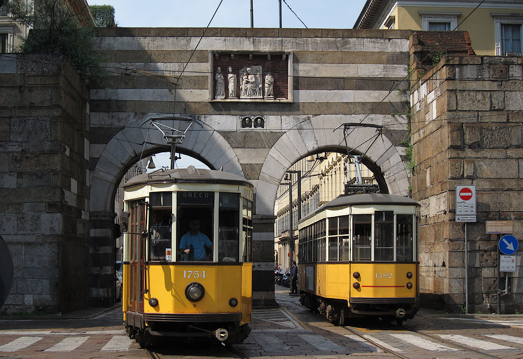 Photo of Tour di Milano in tram storico, visitare la città low cost
