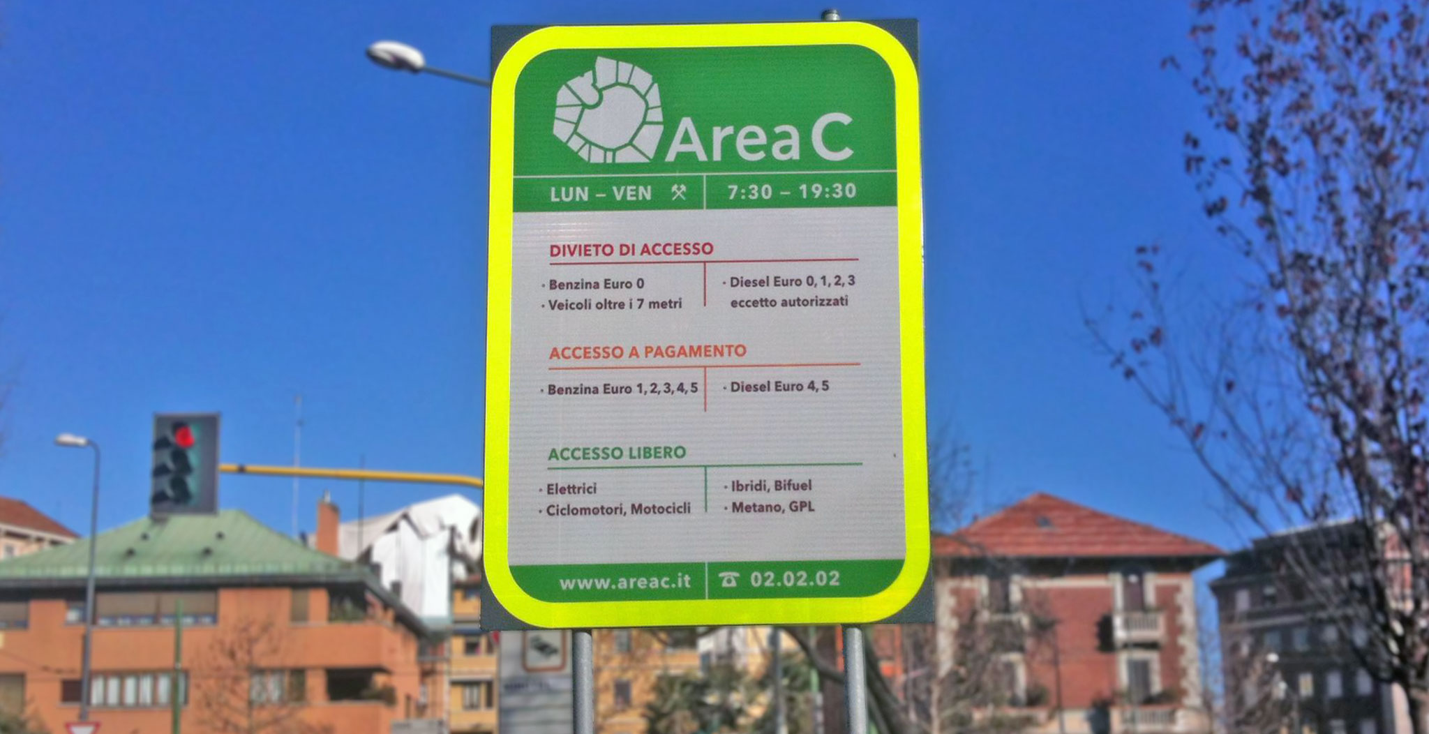 Area C a Milano, dal 2019 ingresso a pagamento per le auto ibride