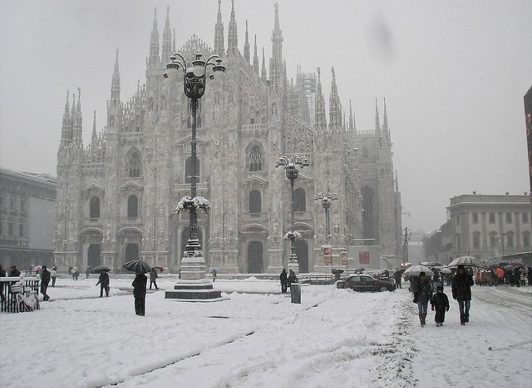 Photo of Meteo, a Milano la settimana inizia con il sole, ma mercoledì potrebbe tornare la neve
