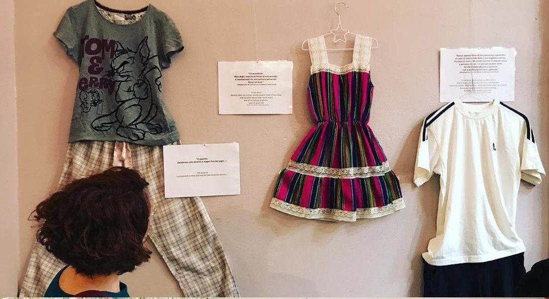 Photo of Torna a Milano Com’eri vestita?, la mostra – installazione con gli abiti delle donne vittime di violenza